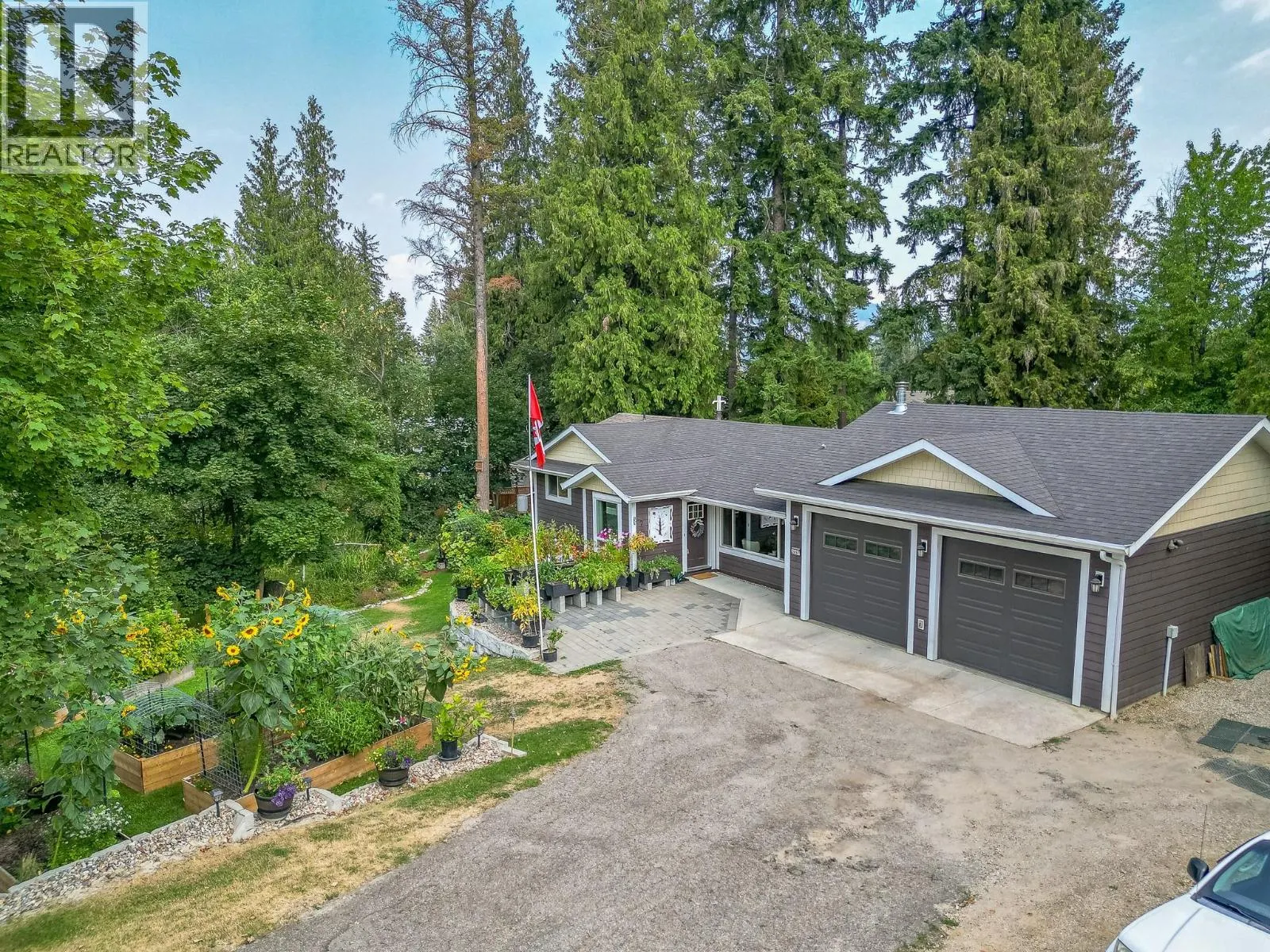 2651 Okanagan Avenue NE