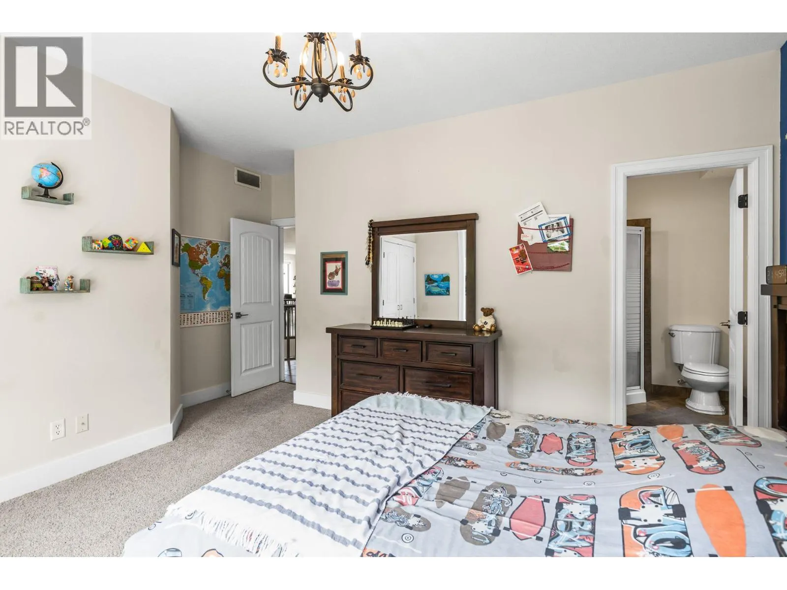 546 Gowen Place