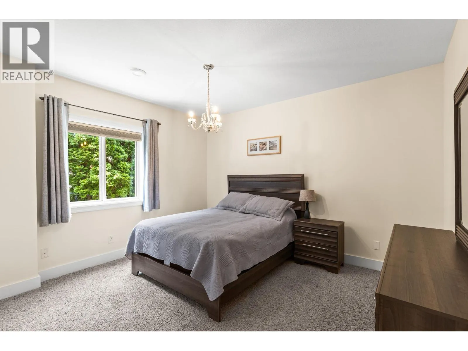 546 Gowen Place