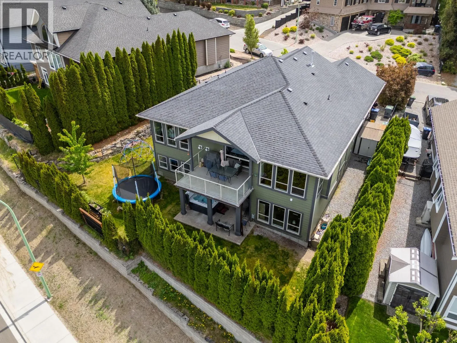 546 Gowen Place