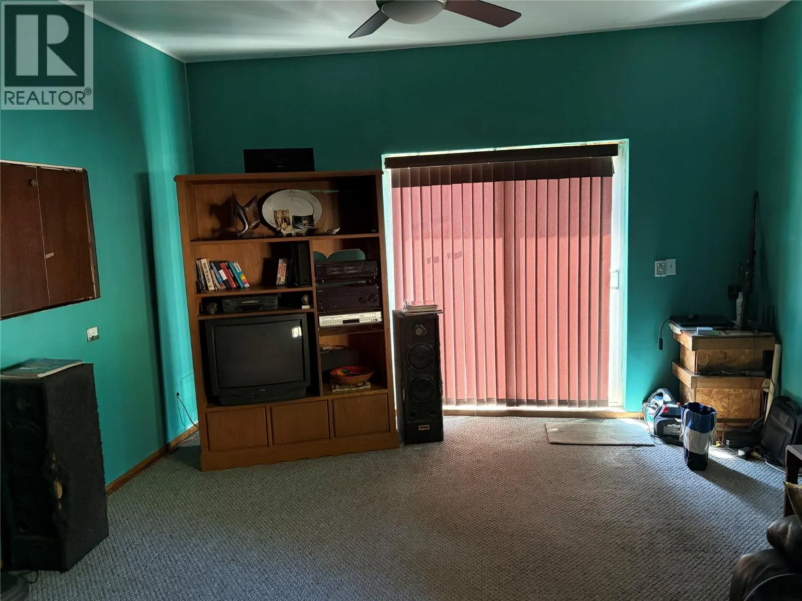 7465 Broadwater Road