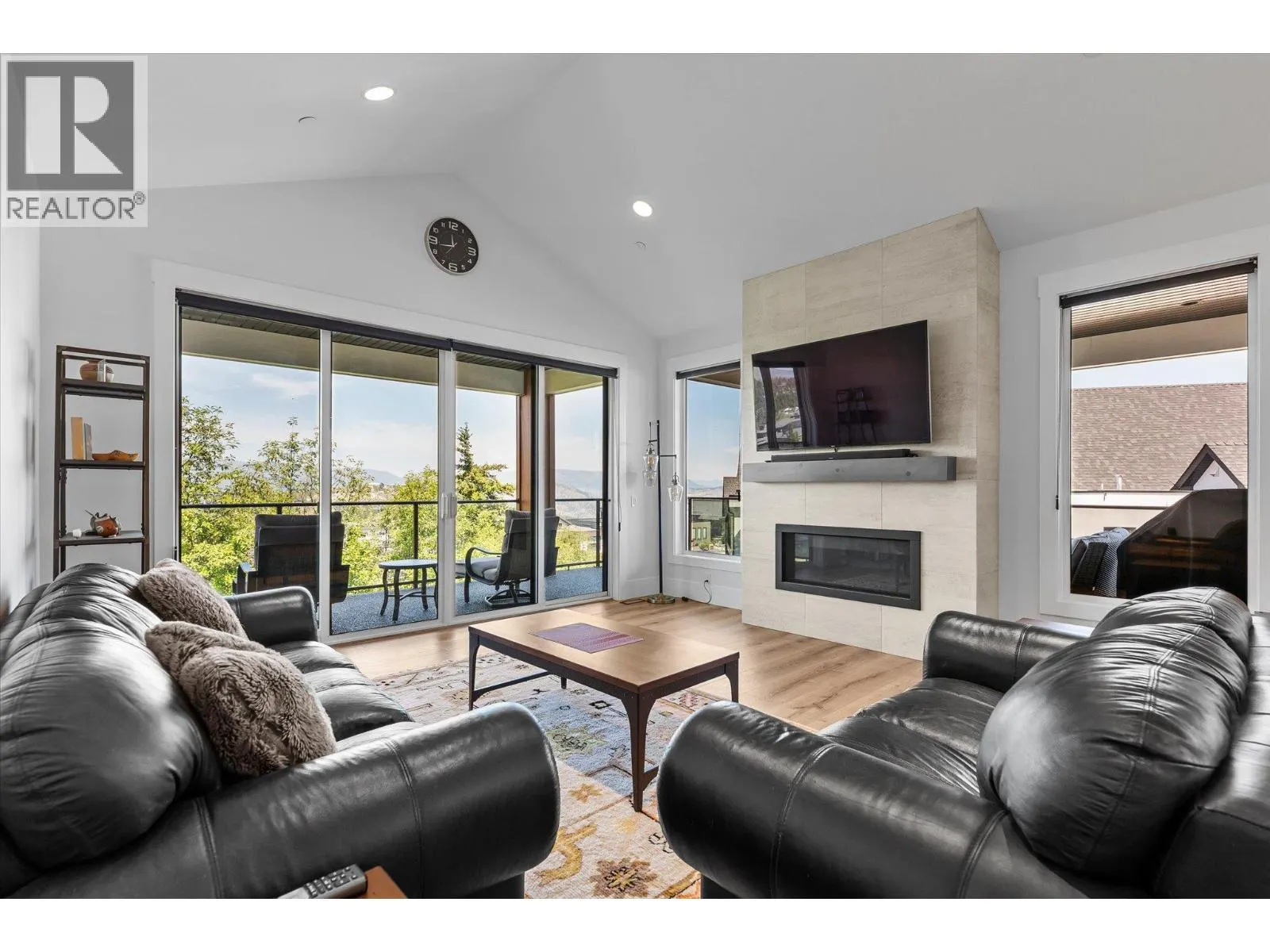 185 Diamond Way