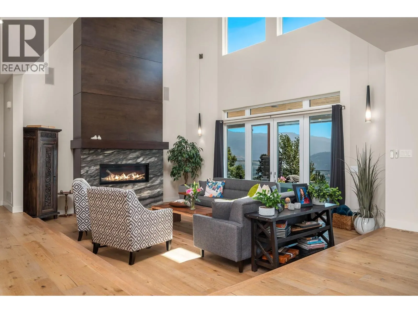 195 Ravine Drive