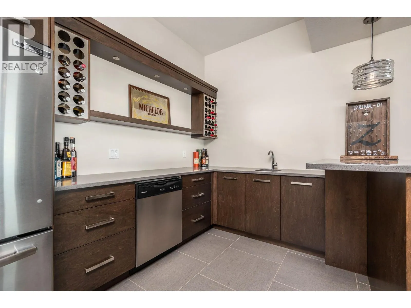 195 Ravine Drive