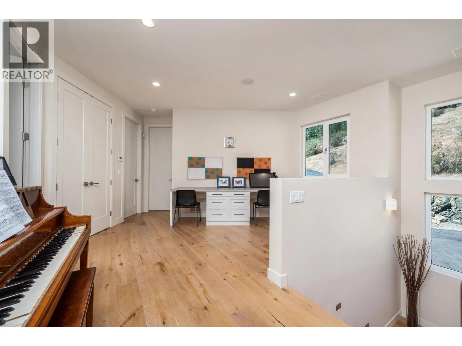 195 Ravine Drive
