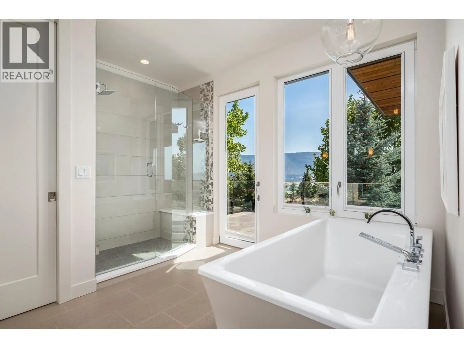 195 Ravine Drive