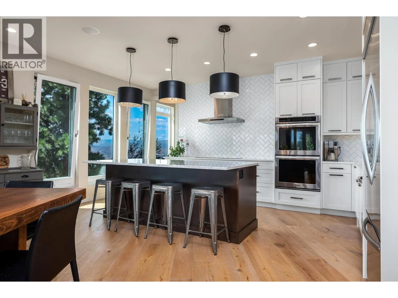 195 Ravine Drive