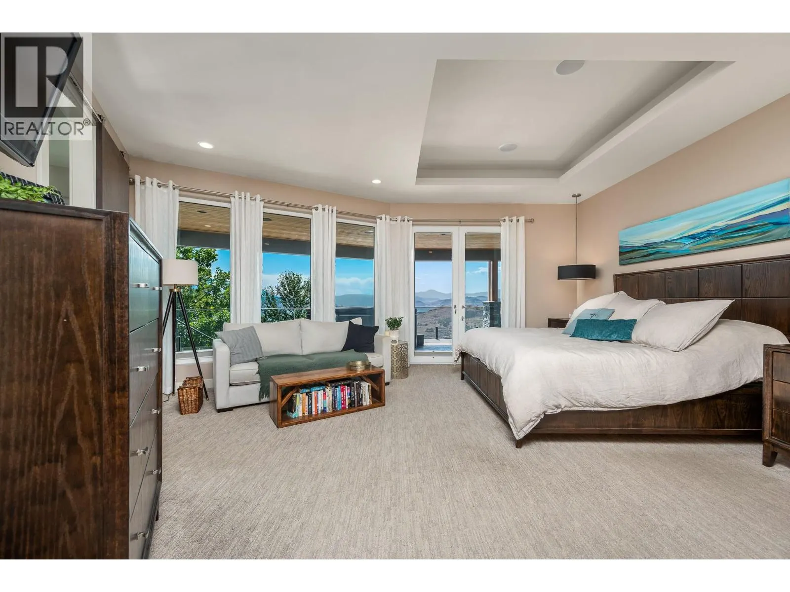 195 Ravine Drive