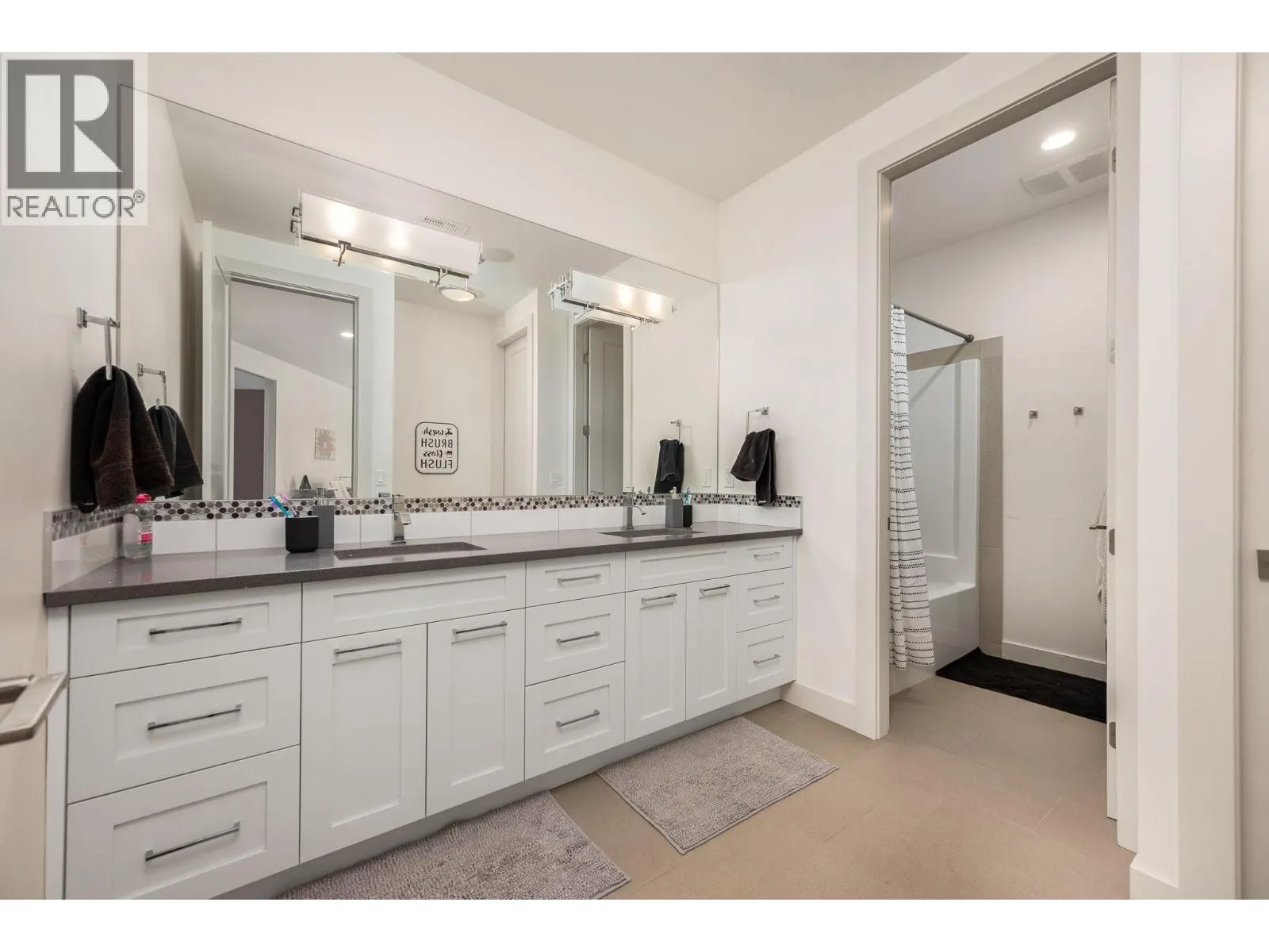 195 Ravine Drive