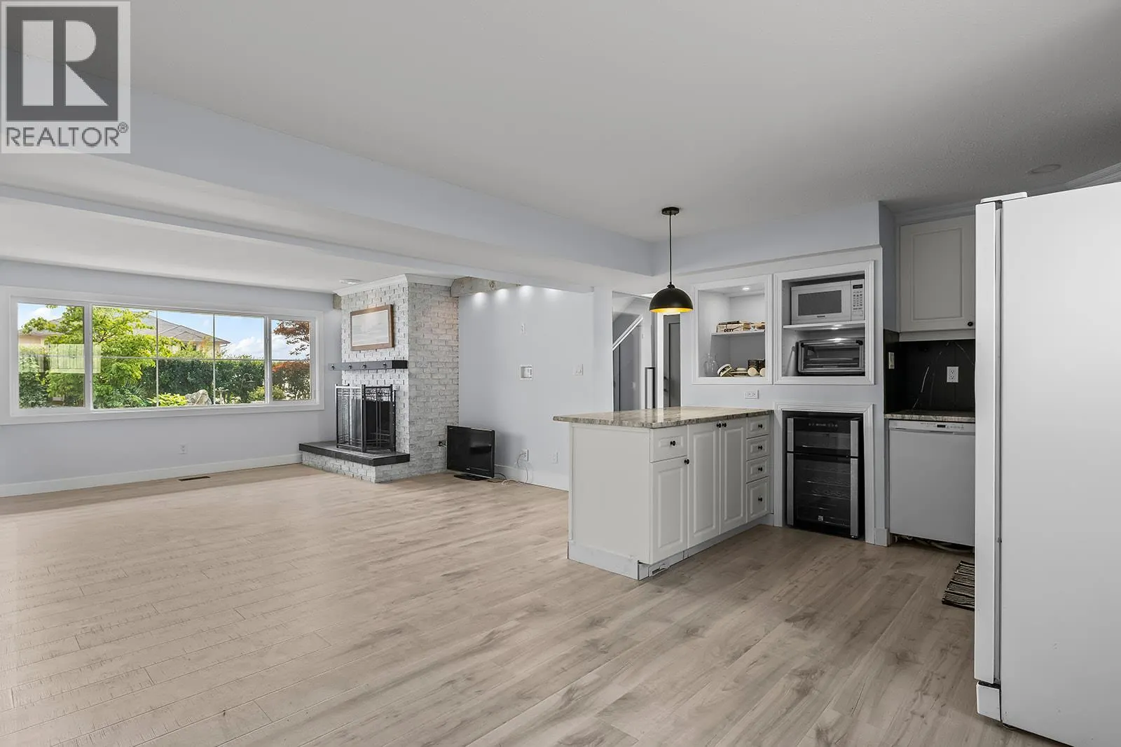 2340 Thacker Drive