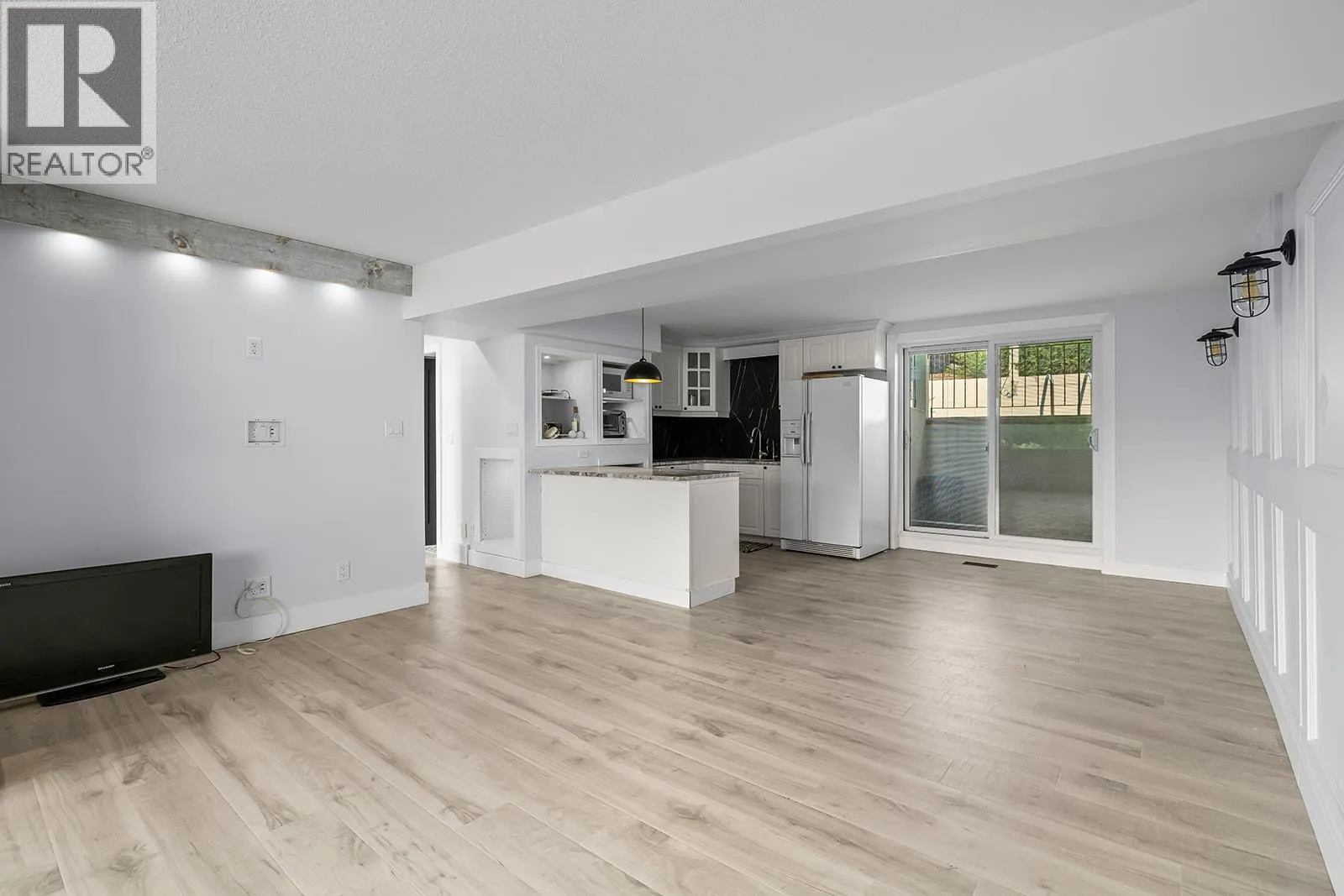 2340 Thacker Drive
