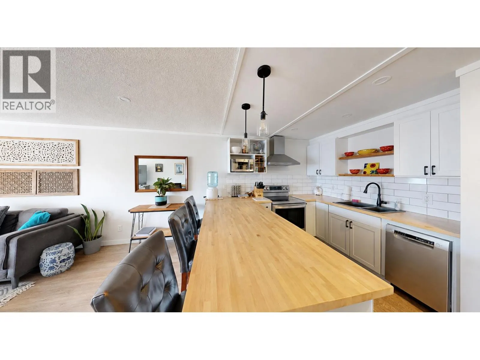 737 Leon Avenue Unit# 406