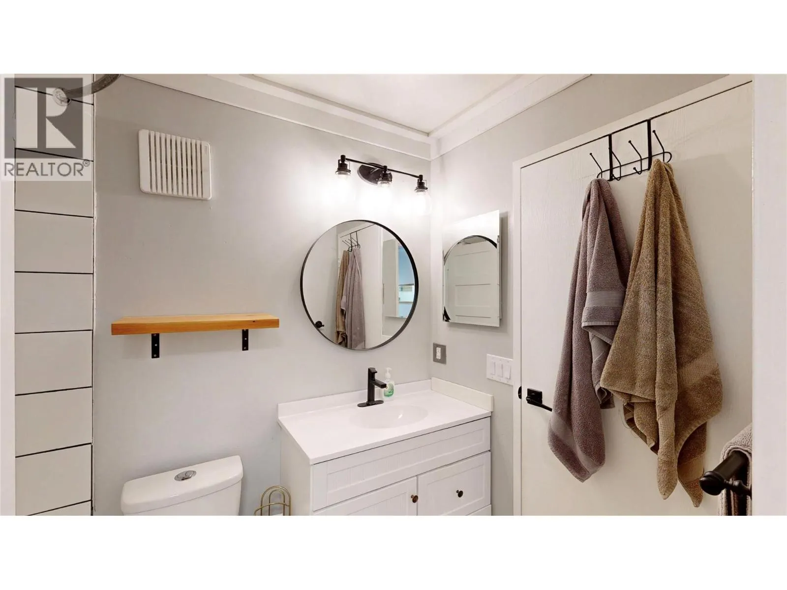 737 Leon Avenue Unit# 406