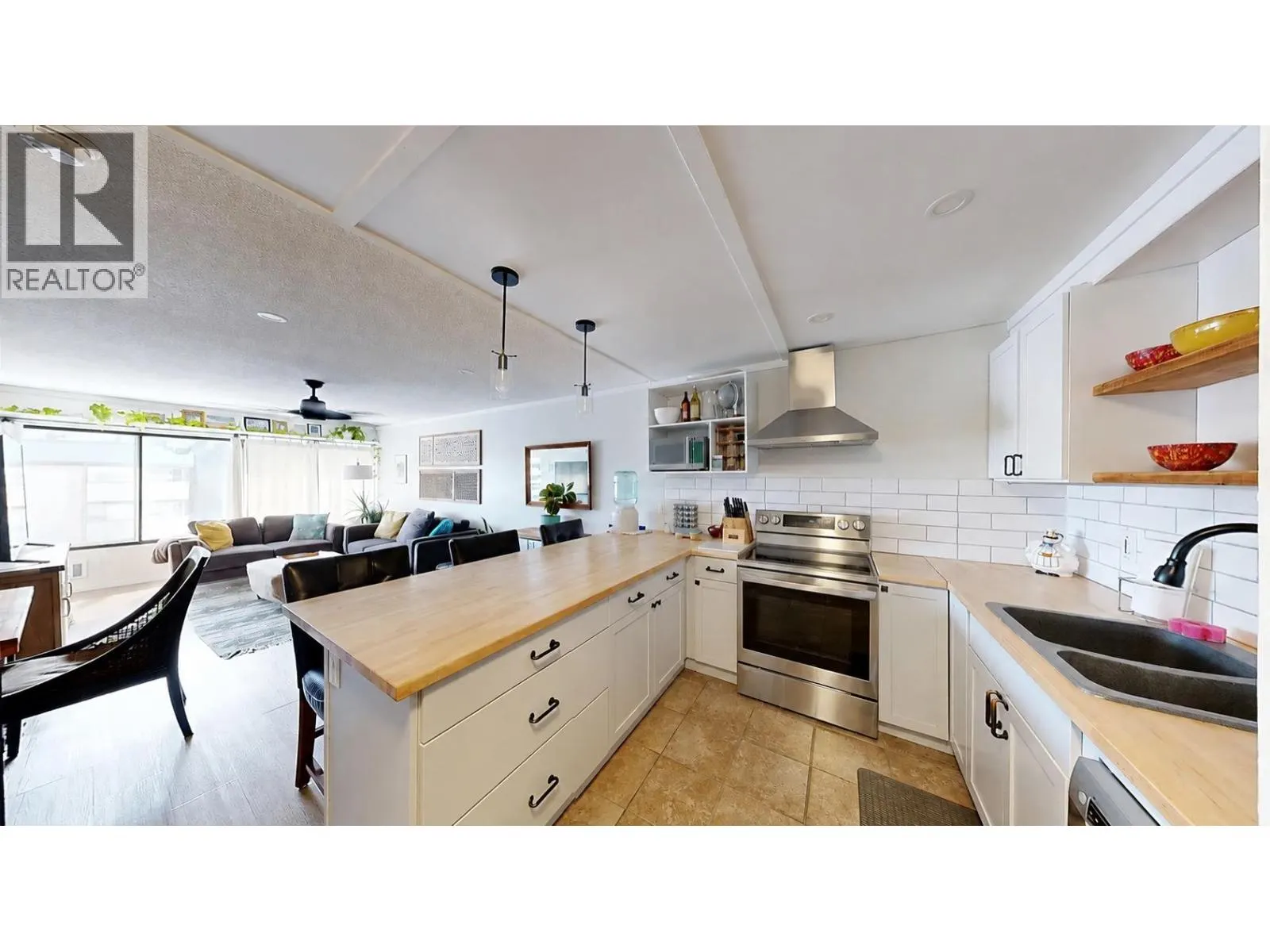 737 Leon Avenue Unit# 406