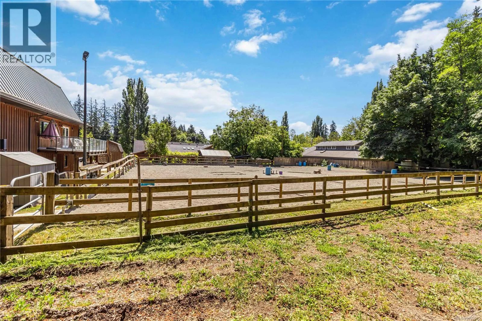 5480 Sooke Rd