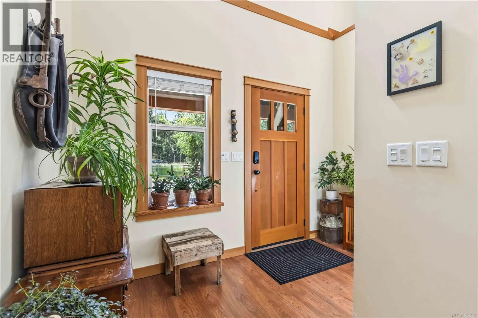 5480 Sooke Rd