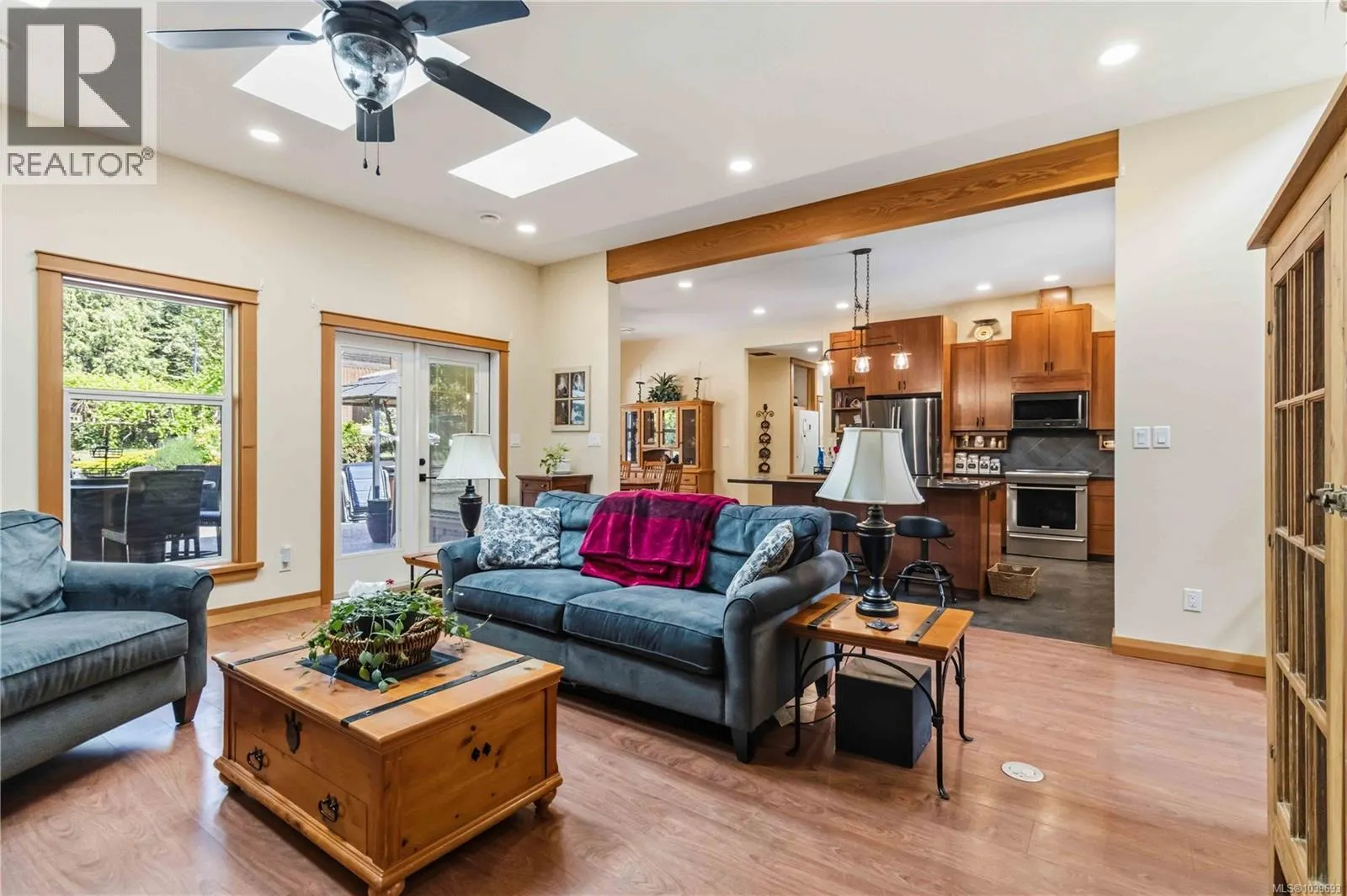 5480 Sooke Rd