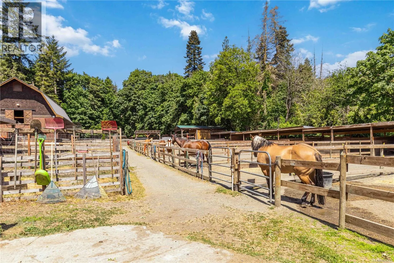 5480 Sooke Rd