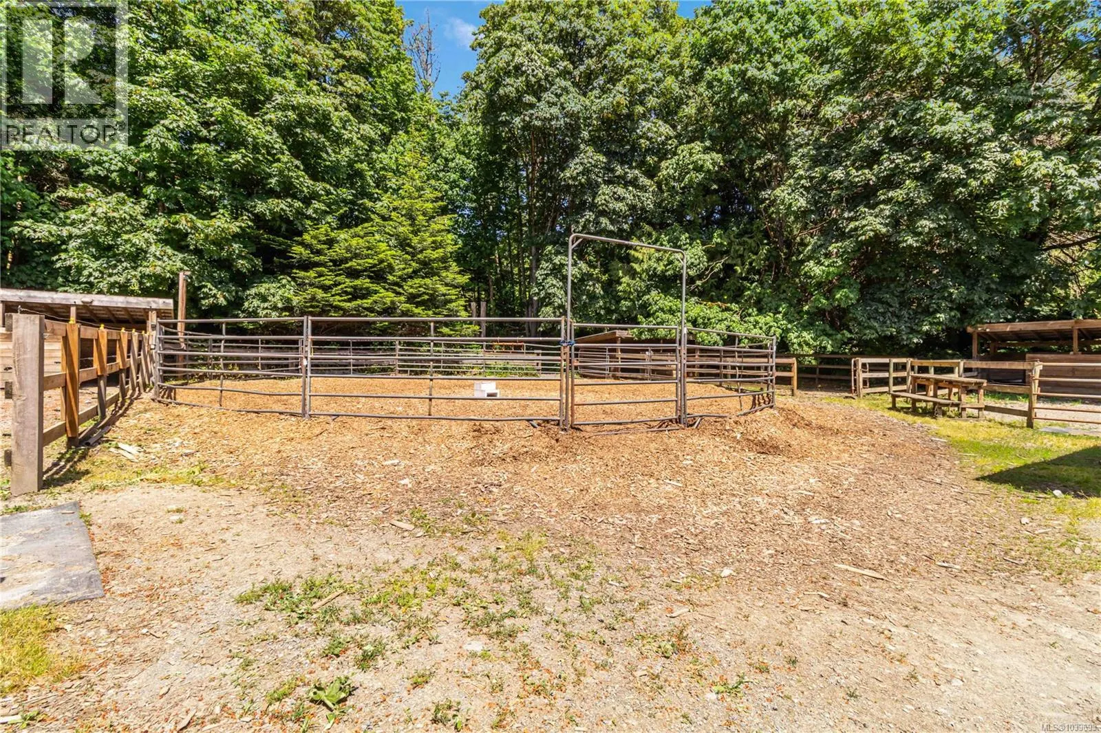 5480 Sooke Rd