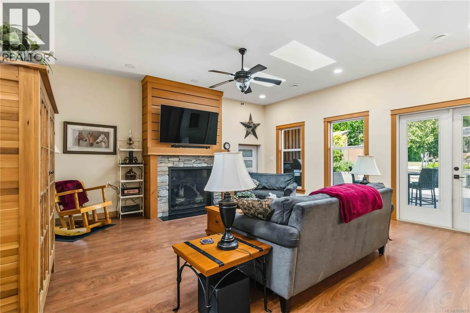 5480 Sooke Rd