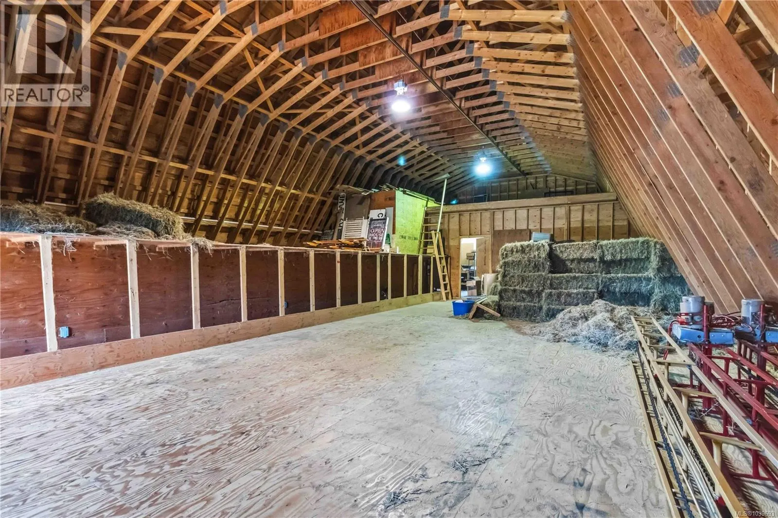 5480 Sooke Rd
