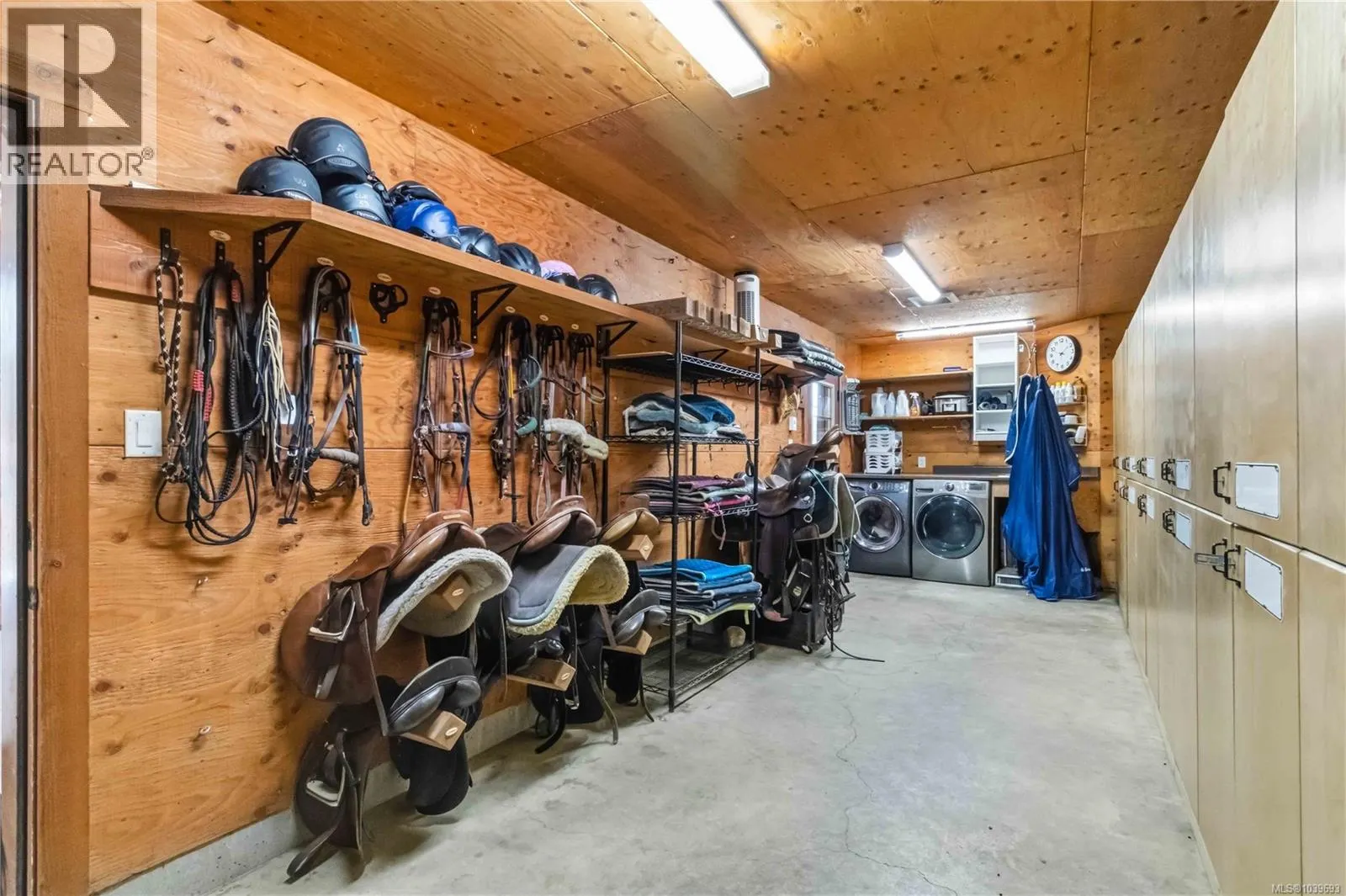 5480 Sooke Rd