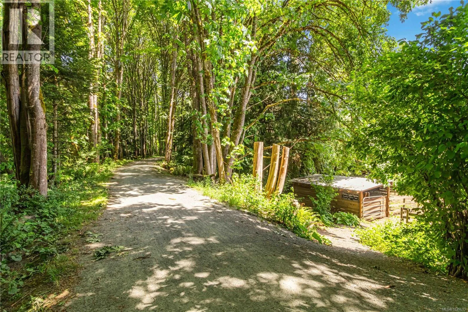 5480 Sooke Rd