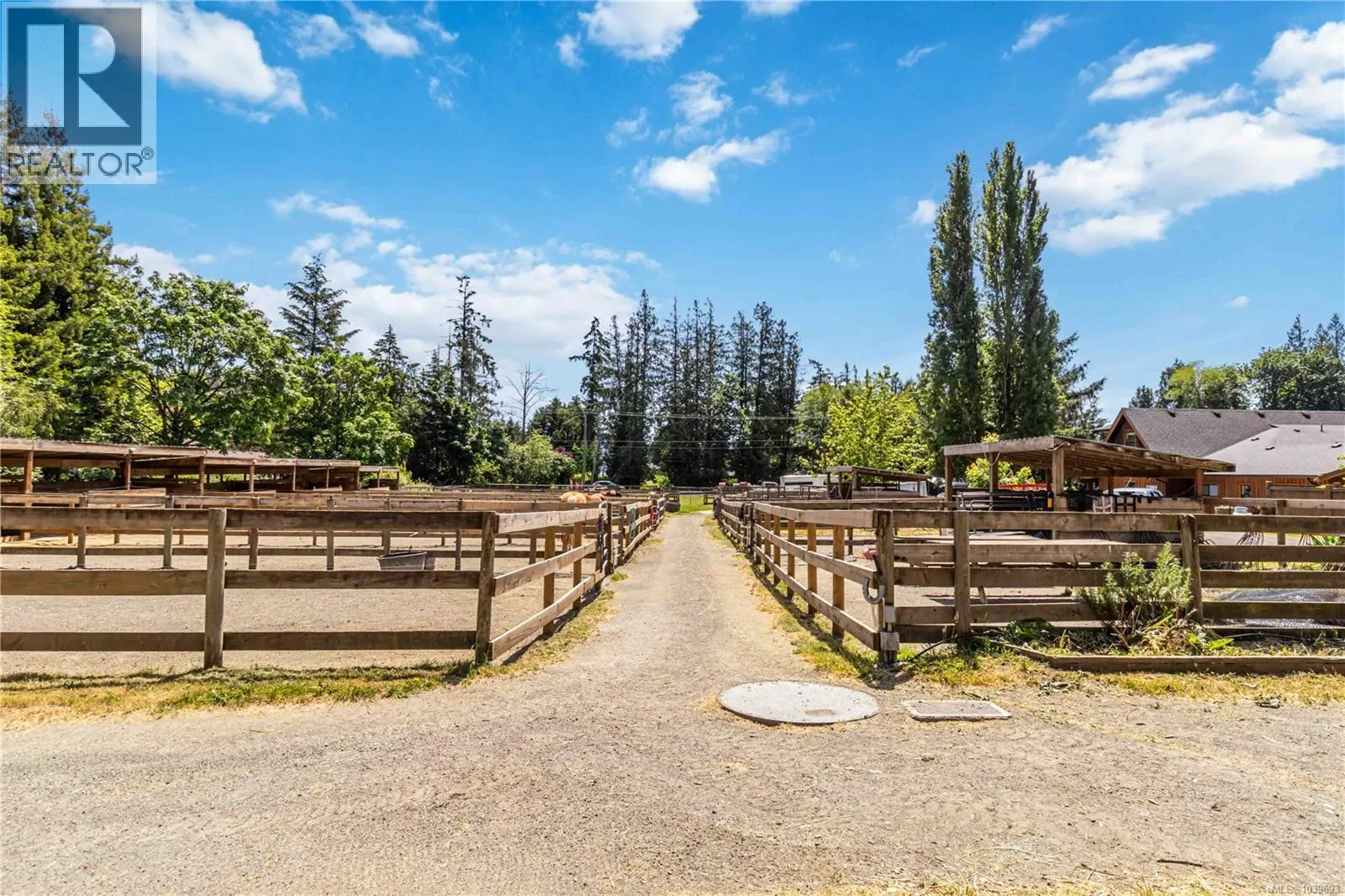 5480 Sooke Rd