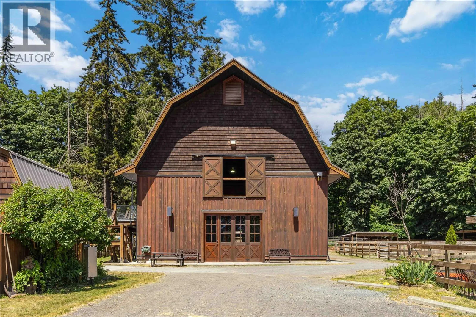 5480 Sooke Rd