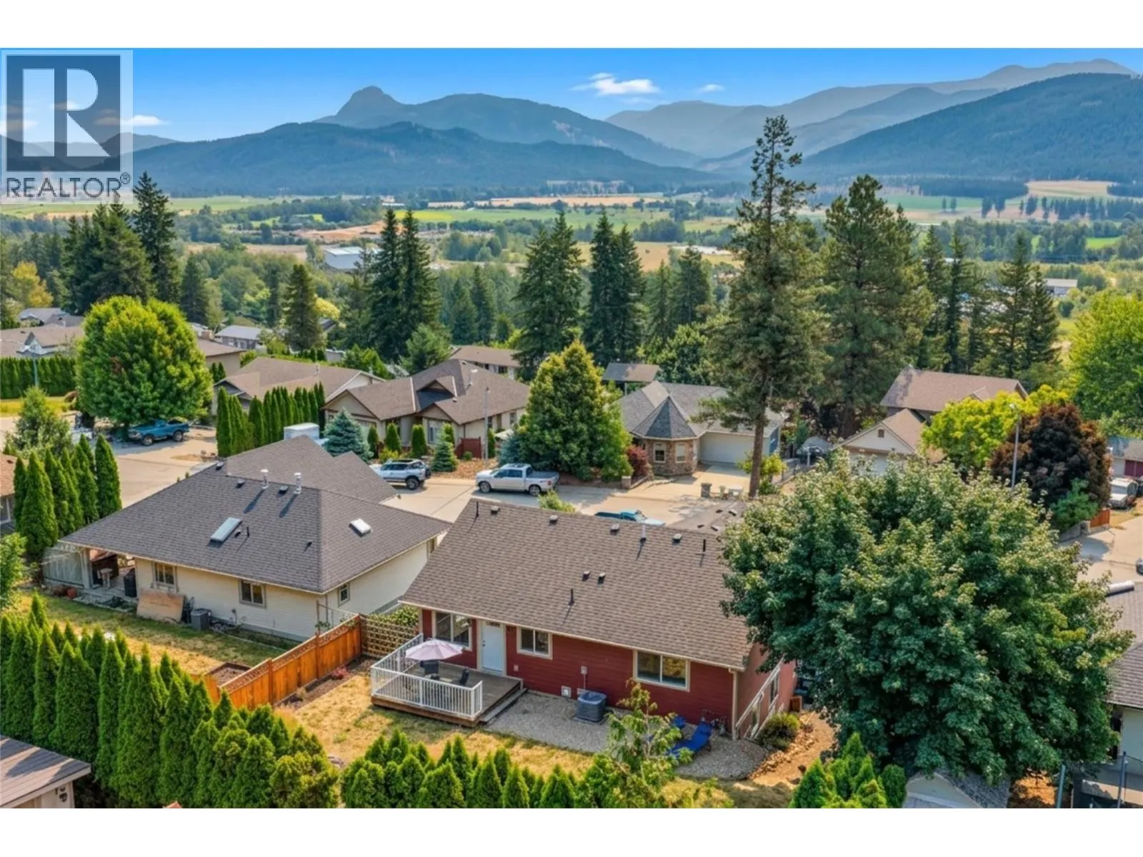 1808 Skyview Crescent