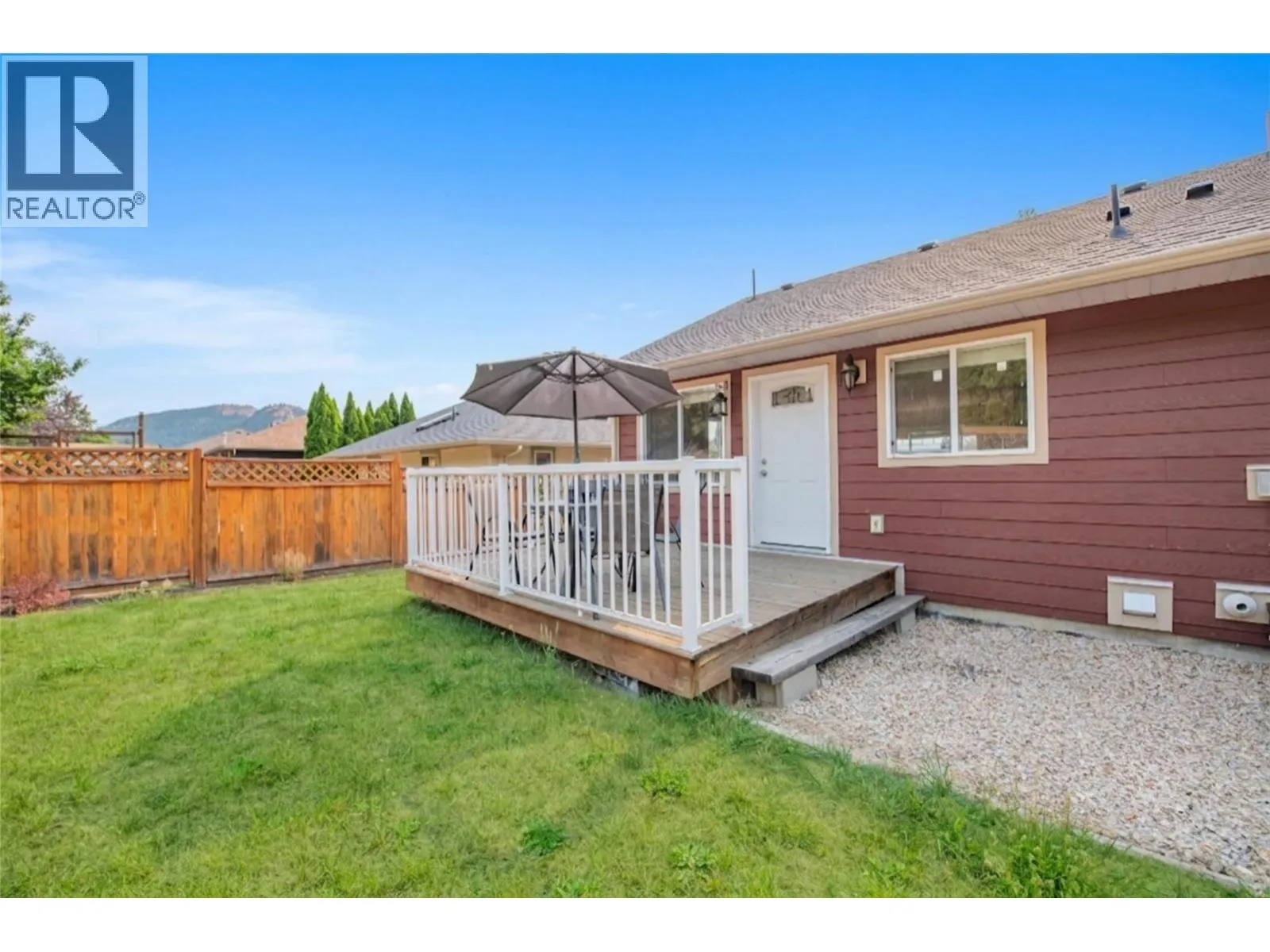 1808 Skyview Crescent