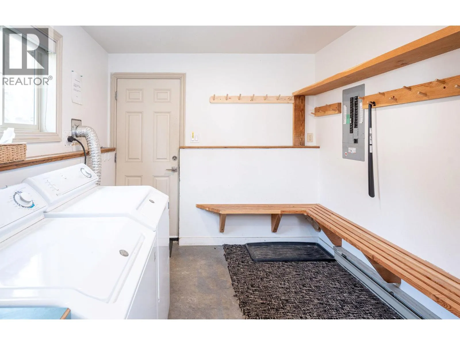 1506 Mountain View Drive