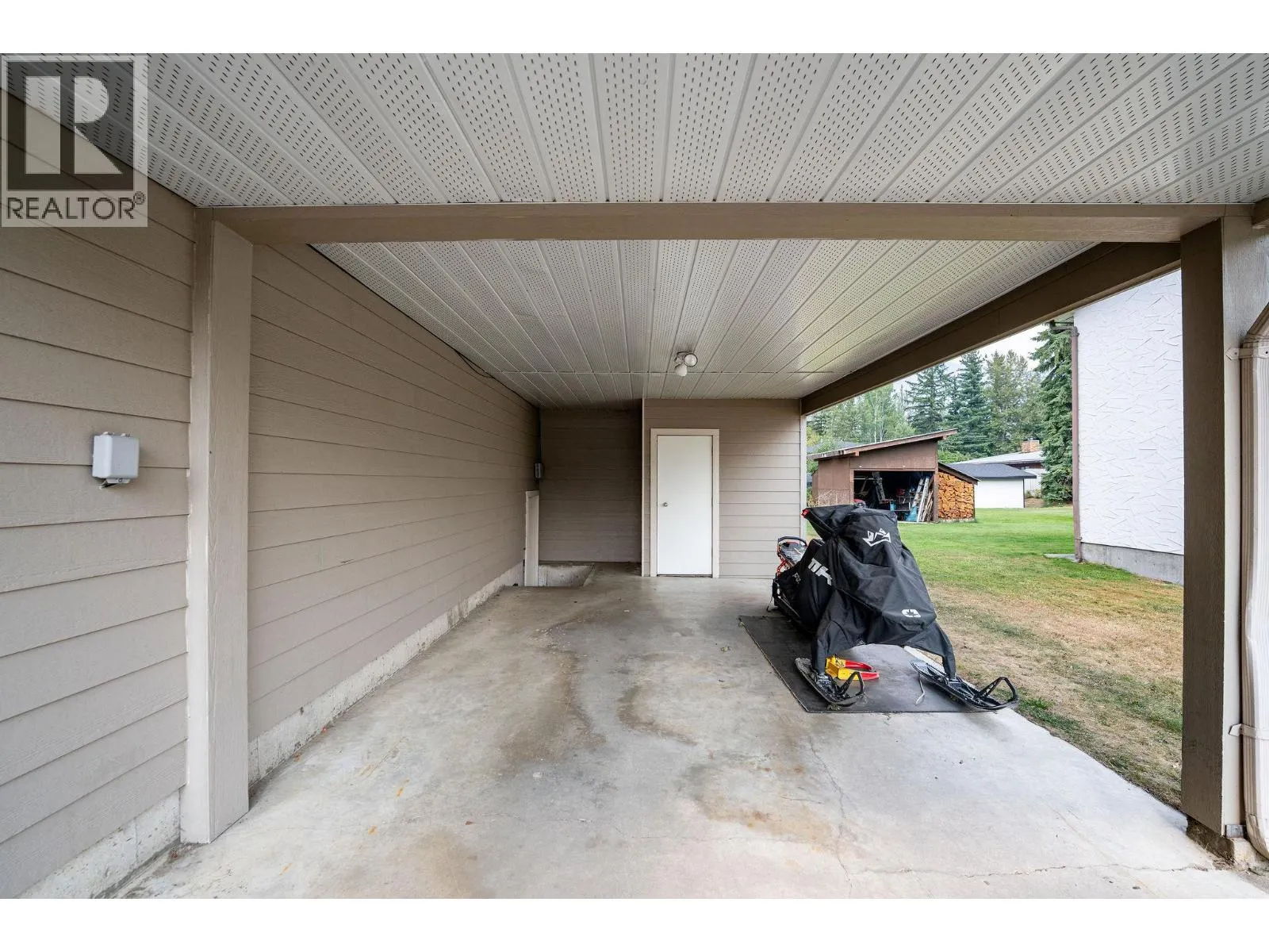 1506 Mountain View Drive