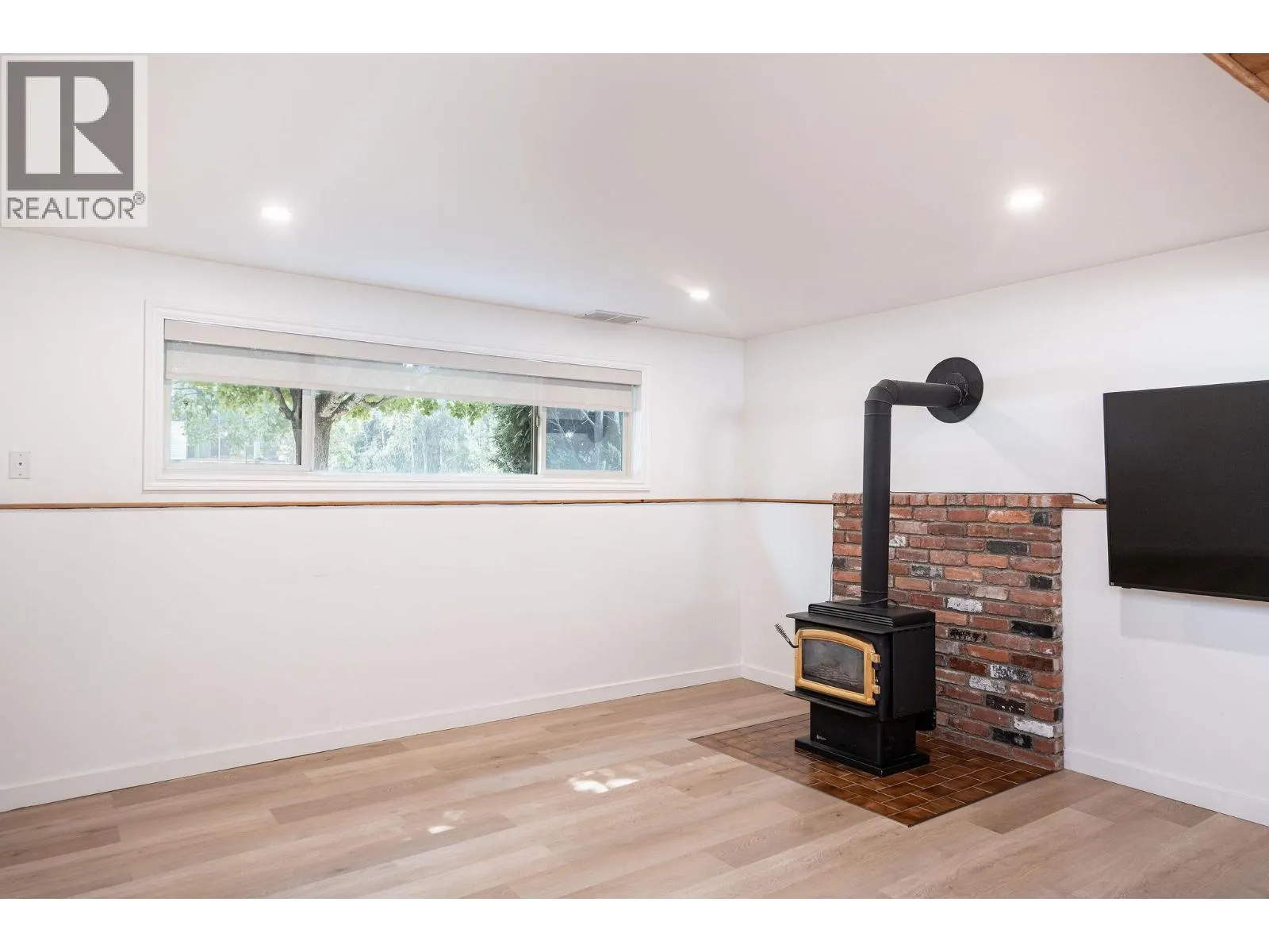 1506 Mountain View Drive