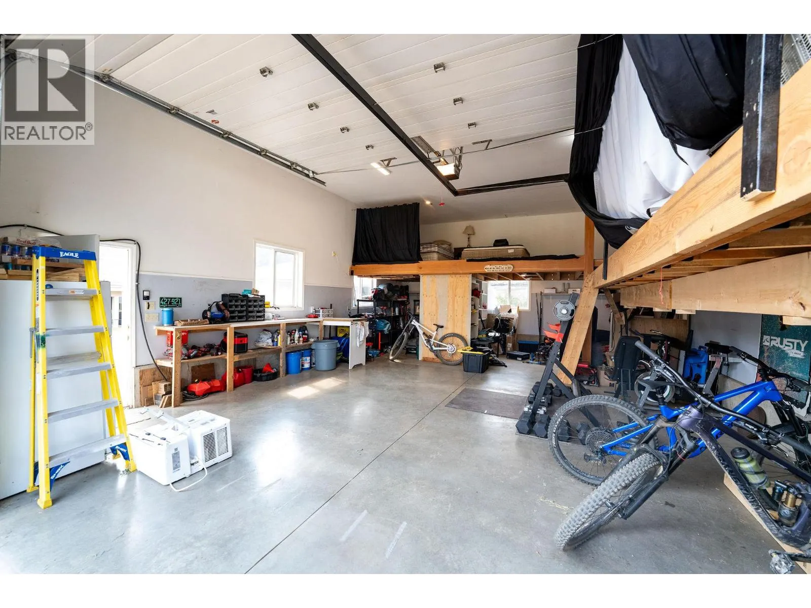 1506 Mountain View Drive