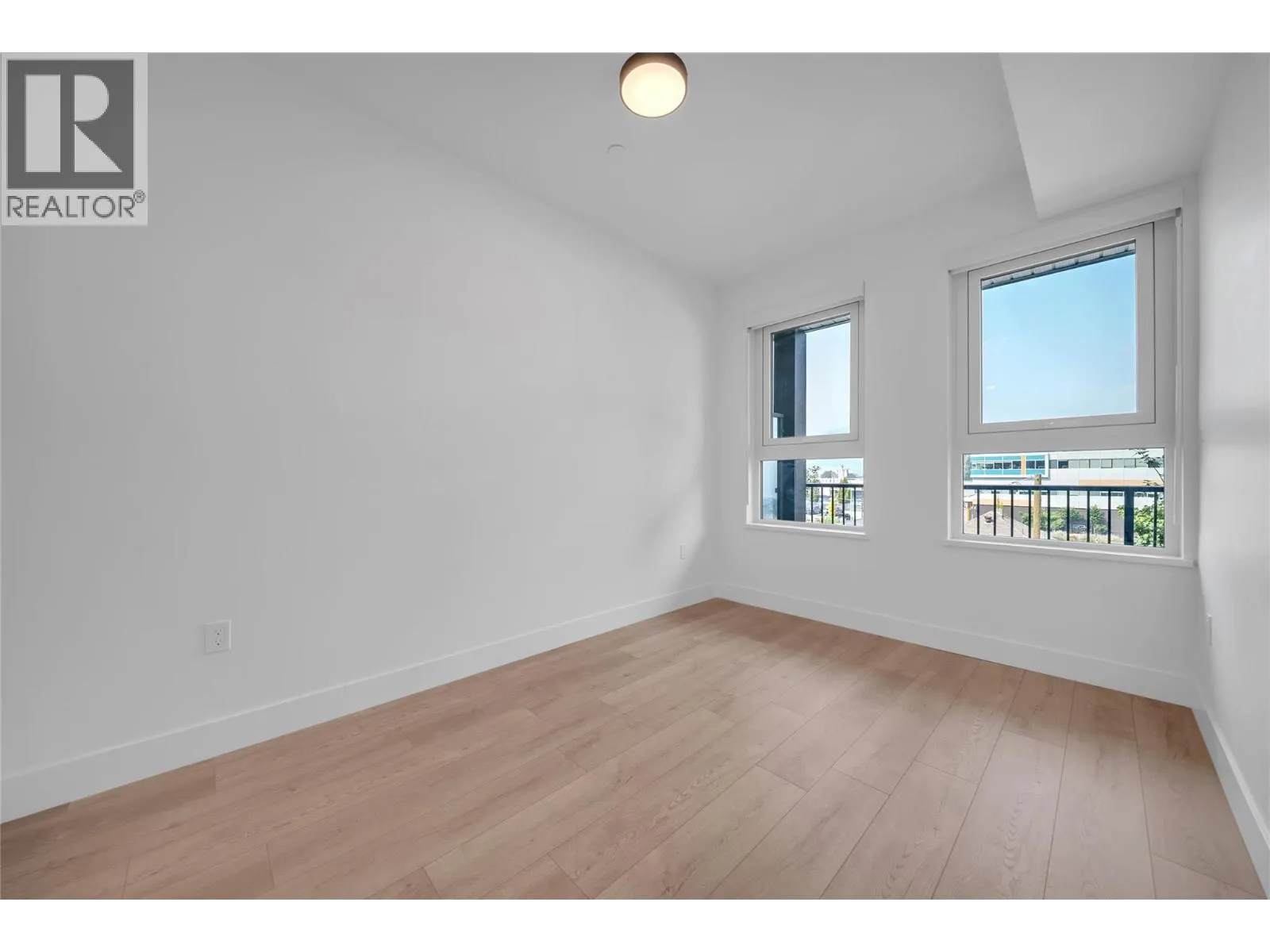 620 Coronation Avenue Unit# 312