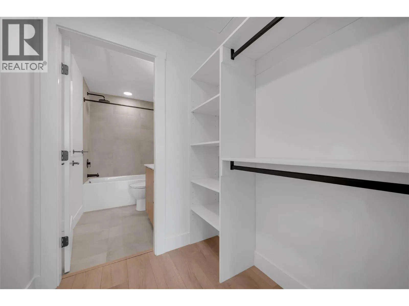 620 Coronation Avenue Unit# 312