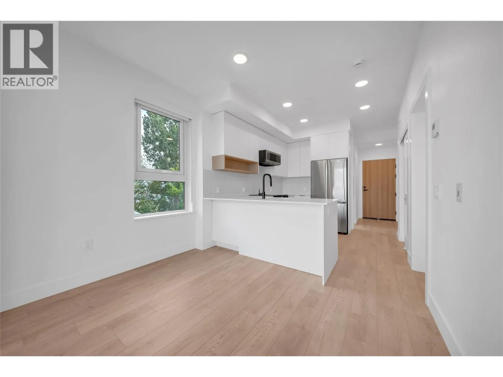 620 Coronation Avenue Unit# 312