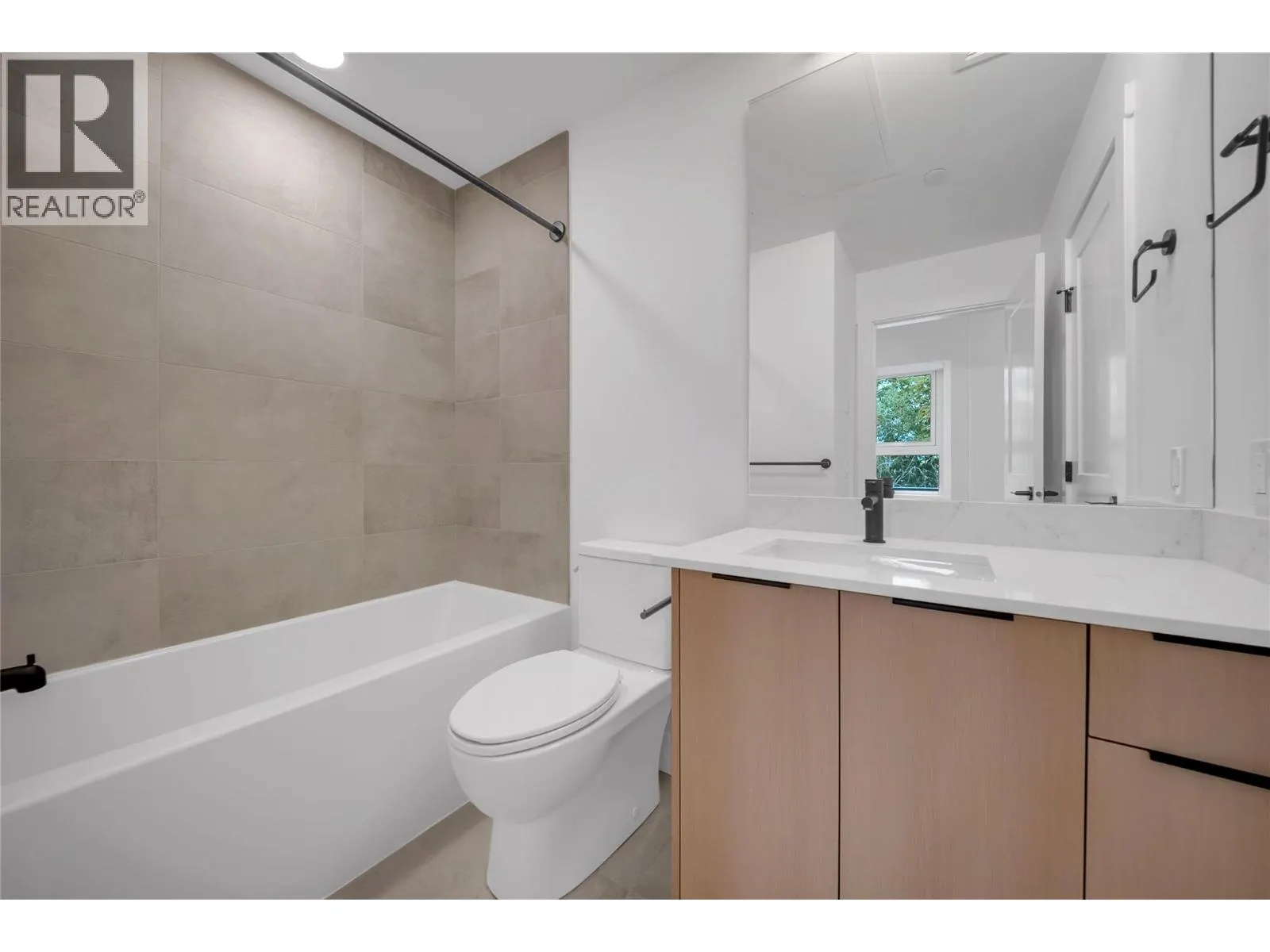 620 Coronation Avenue Unit# 312
