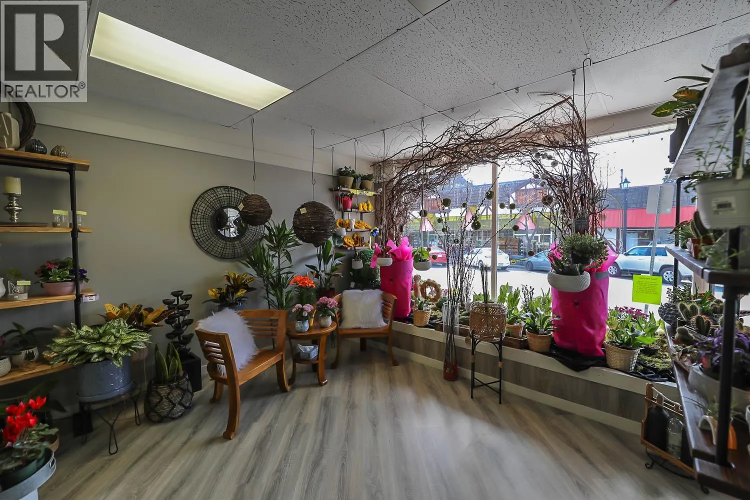 10122/24 MAIN Street