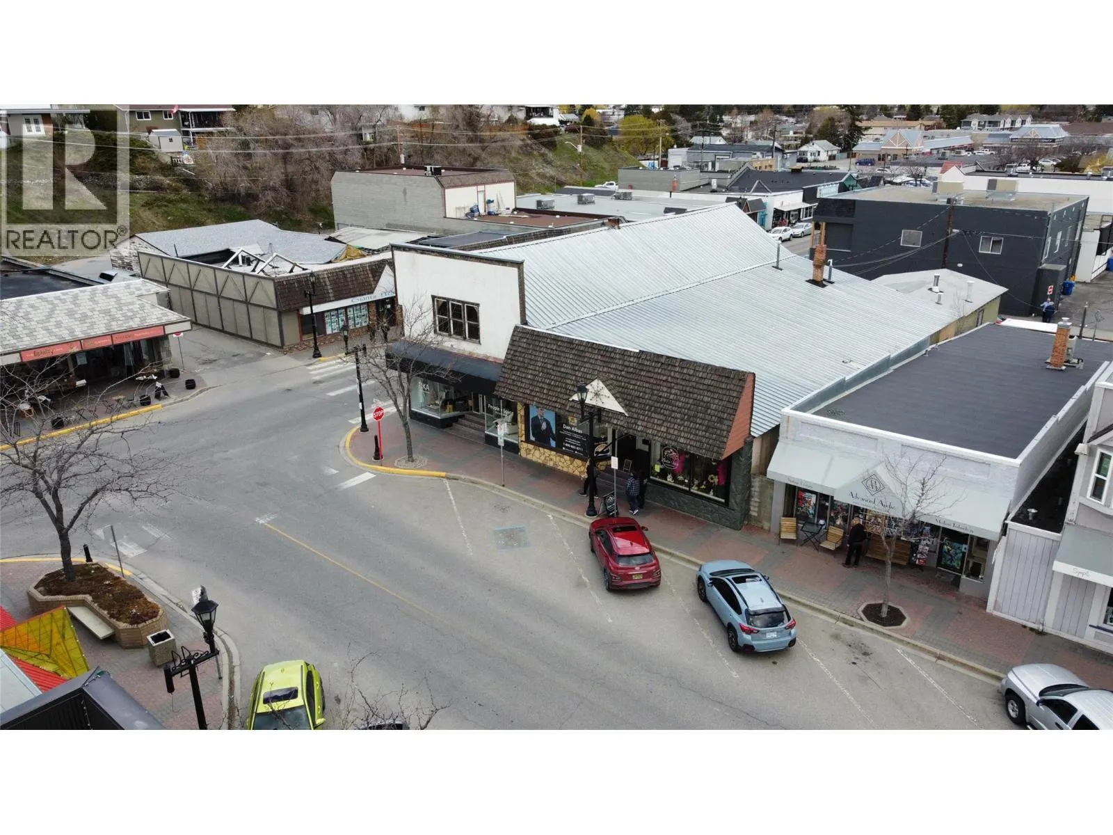 10122/24 MAIN Street