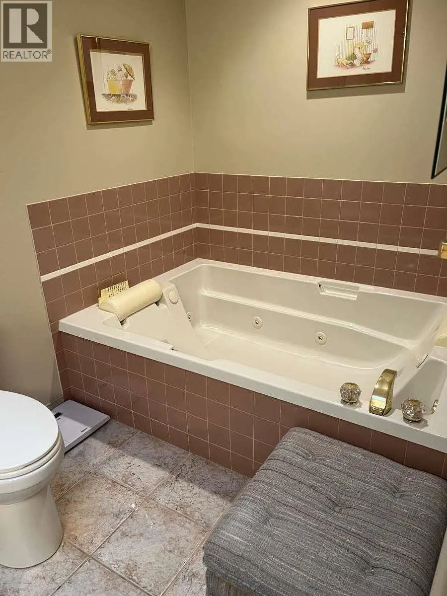860 Lanfranco Road Unit# 11
