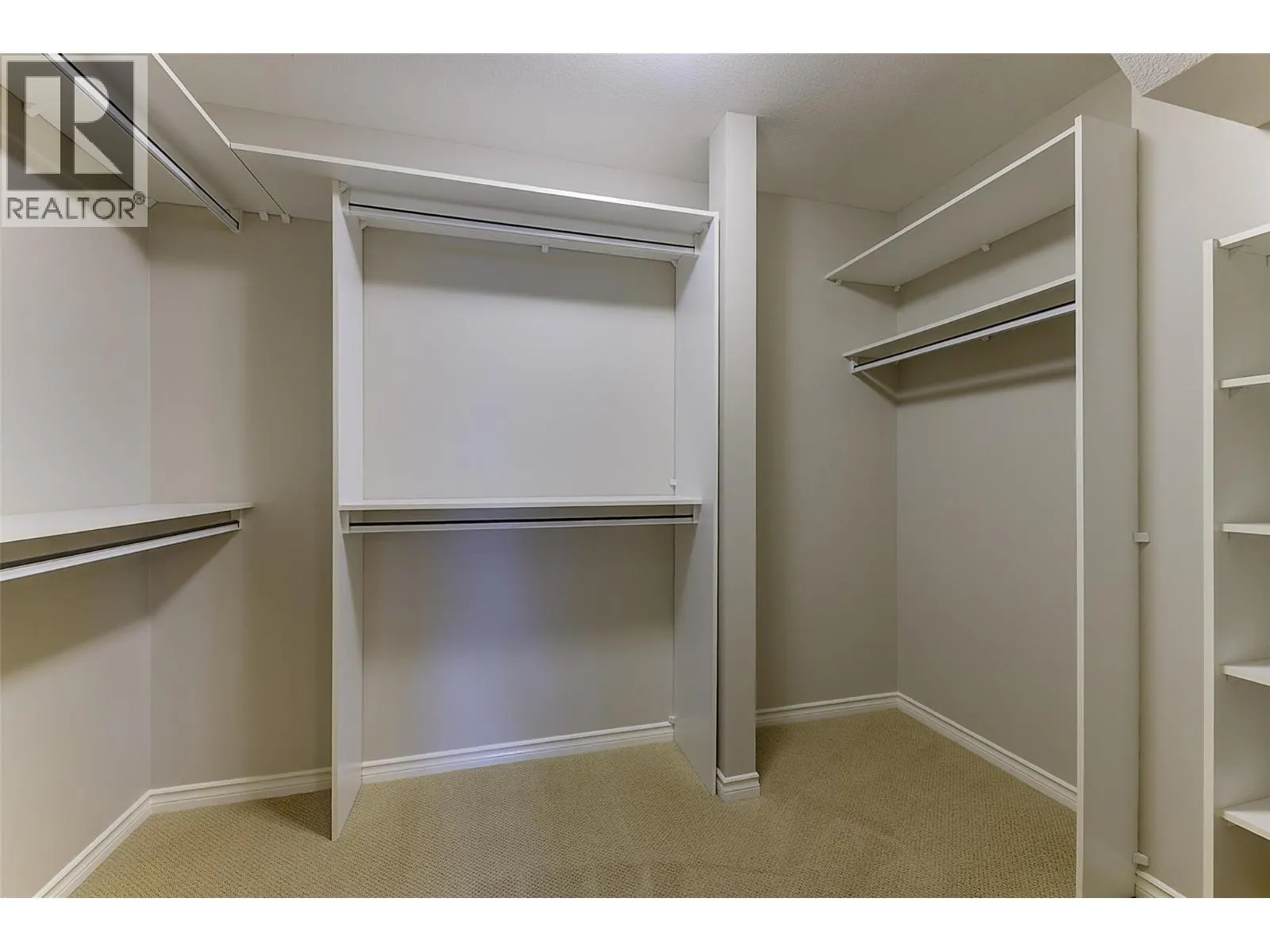 3800 Gallaghers Pinnacle Way Unit# 29