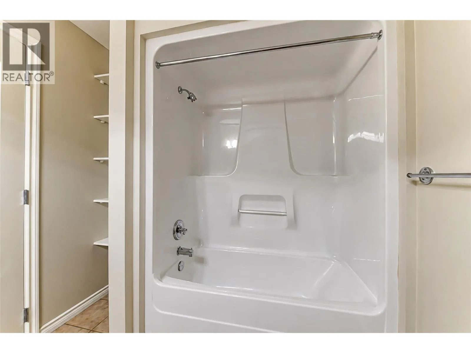 3800 Gallaghers Pinnacle Way Unit# 29