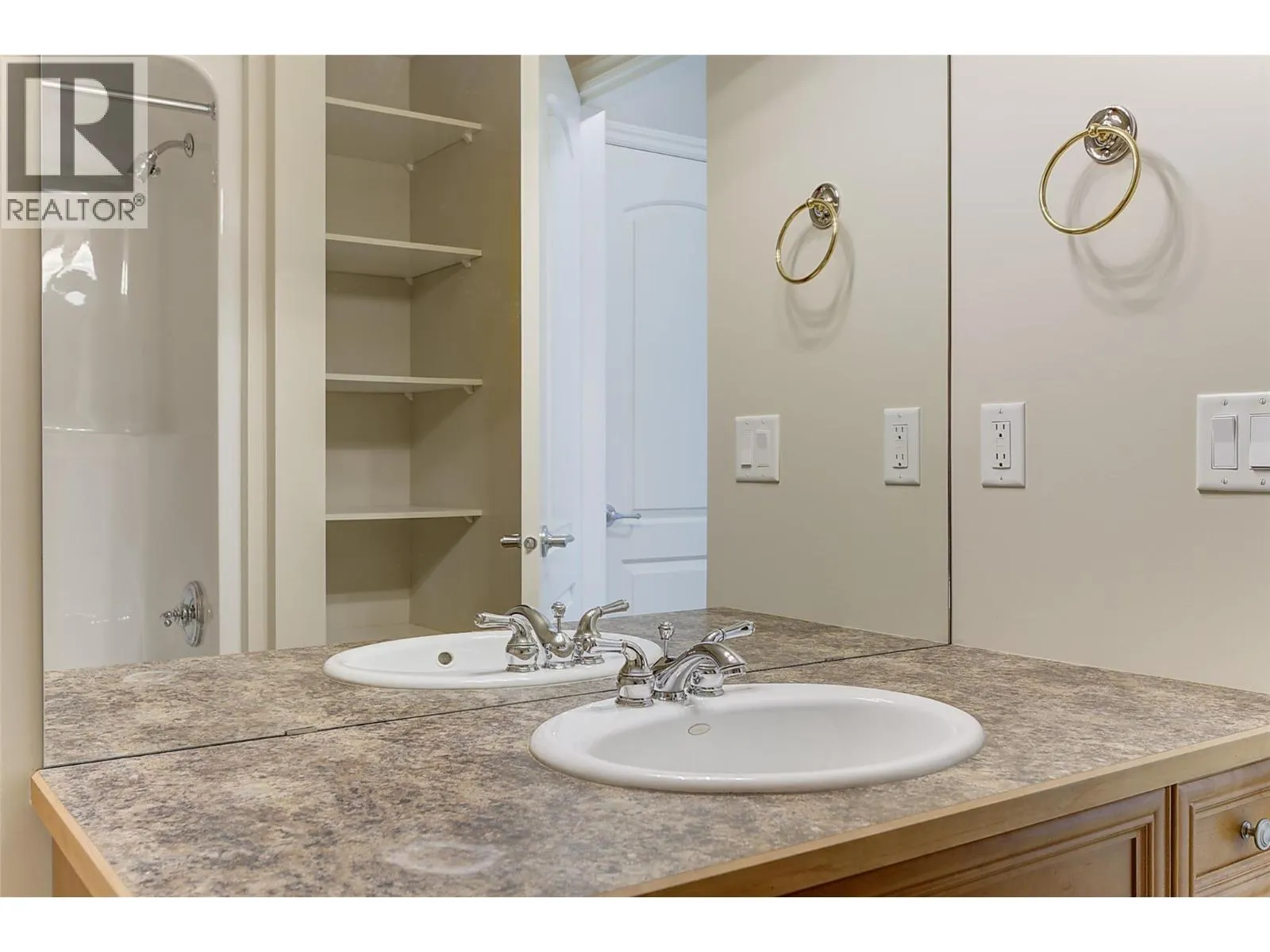 3800 Gallaghers Pinnacle Way Unit# 29