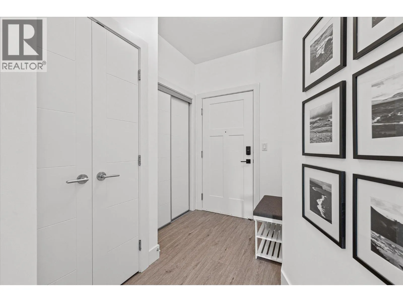 4380 Lakeshore Road Unit# 206