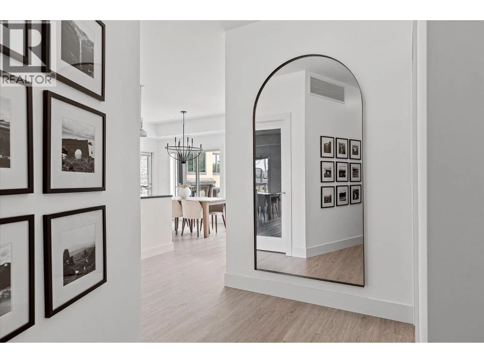 4380 Lakeshore Road Unit# 206