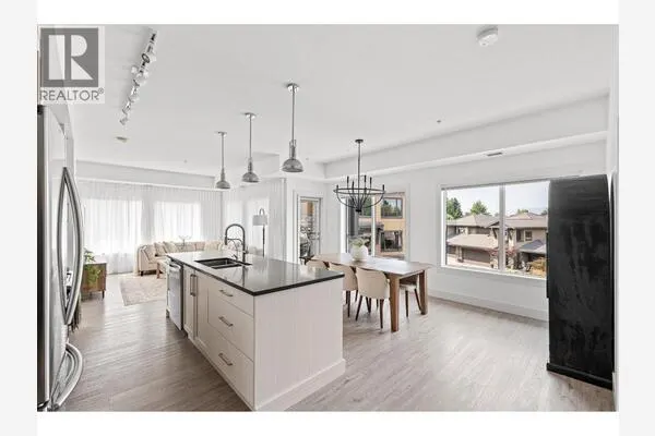 4380 Lakeshore Road Unit# 206