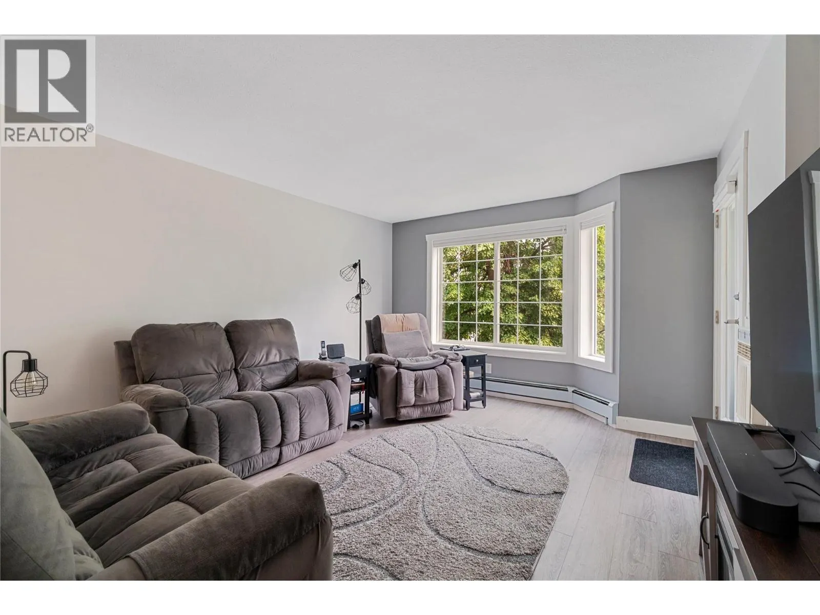 251 6 Street SE Unit# 303