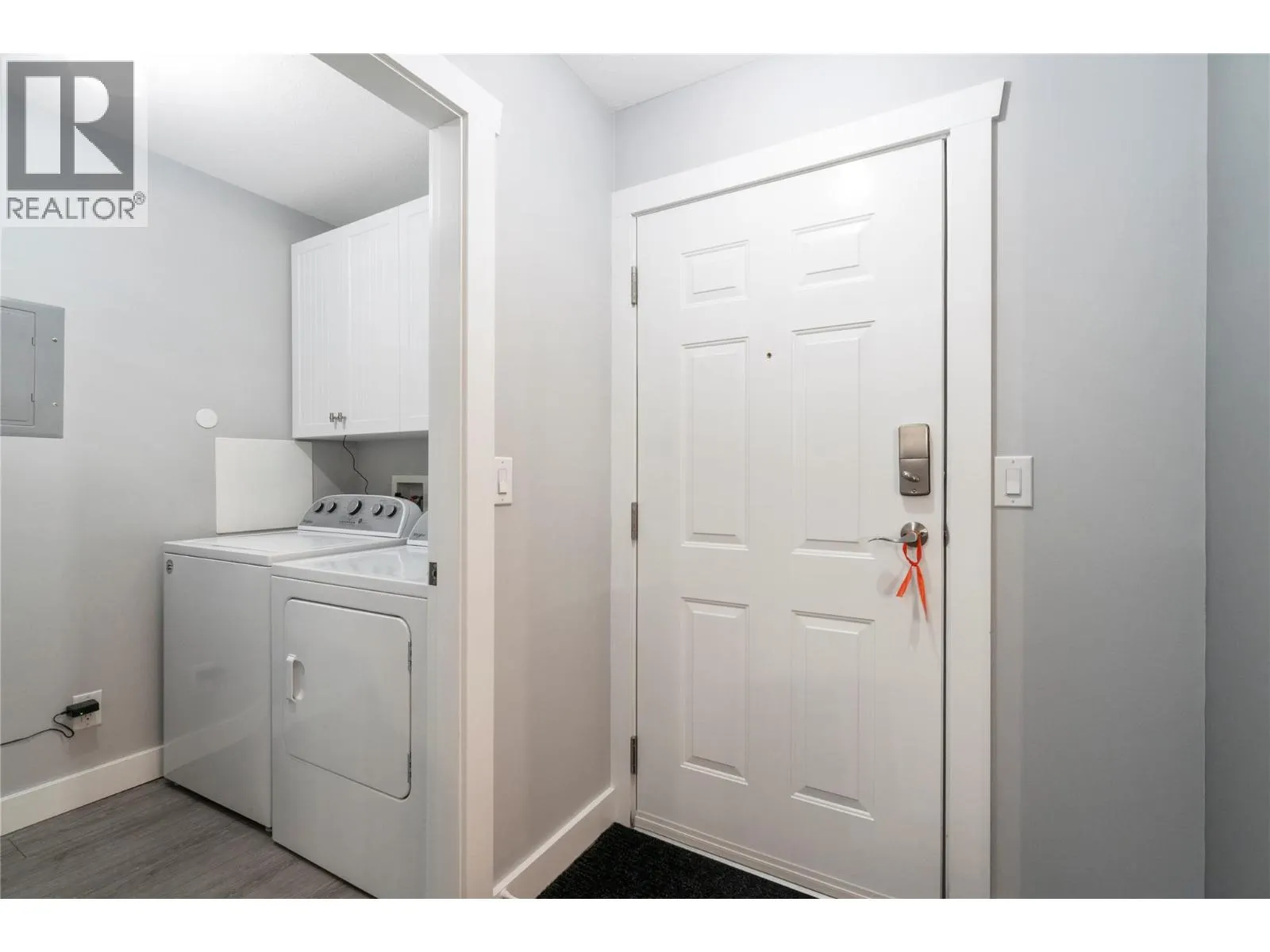 251 6 Street SE Unit# 303